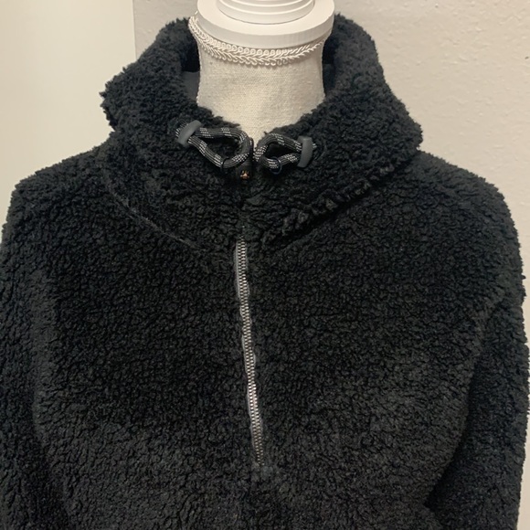 Lululemon fuzzy jacket - Picture 2 of 10